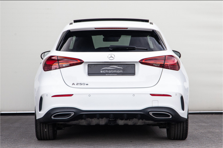 Mercedes-Benz A-Klasse 250 e AMG Line Facelift, Nightpack, Pano, Widescreen, 18" Hybrid