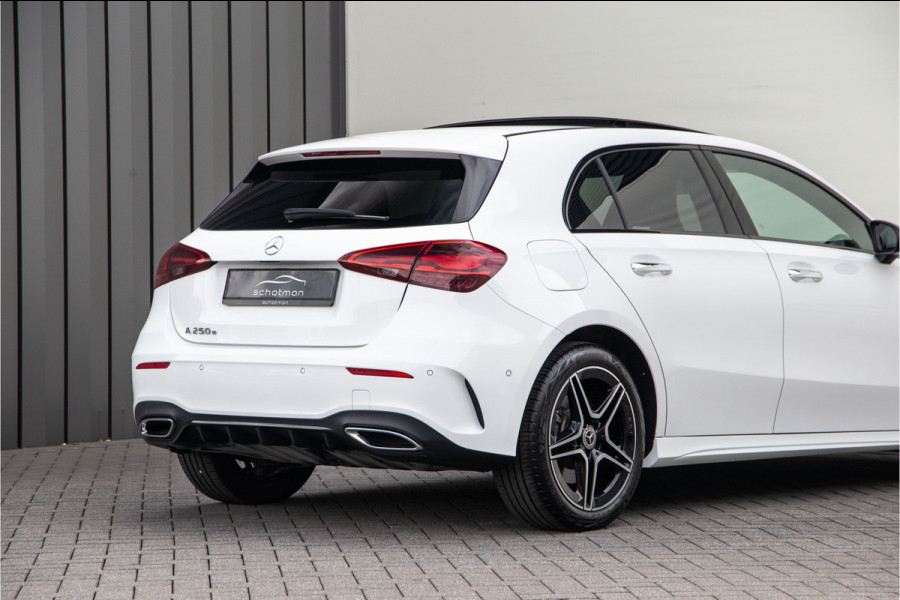 Mercedes-Benz A-Klasse 250 e AMG Line Facelift, Nightpack, Pano, Widescreen, 18" Hybrid