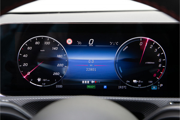 Mercedes-Benz A-Klasse 250 e AMG Line Facelift, Nightpack, Pano, Widescreen, 18" Hybrid