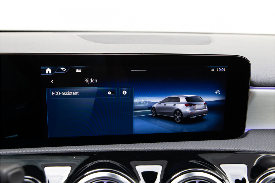 Mercedes-Benz A-Klasse 250 e AMG Line Facelift, Nightpack, Pano, Widescreen, 18" Hybrid