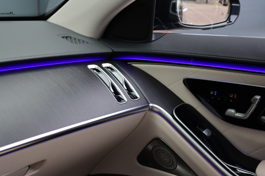 Mercedes-Benz S-Klasse 500 4MATIC AMG Line Aut9 | Achterasbesturing | Distronic+ | Airmatic | Entertainment Achter | Massage | HUD | Burmester | Vlakkenverwarming | Stoelventilatie | Digital Light |