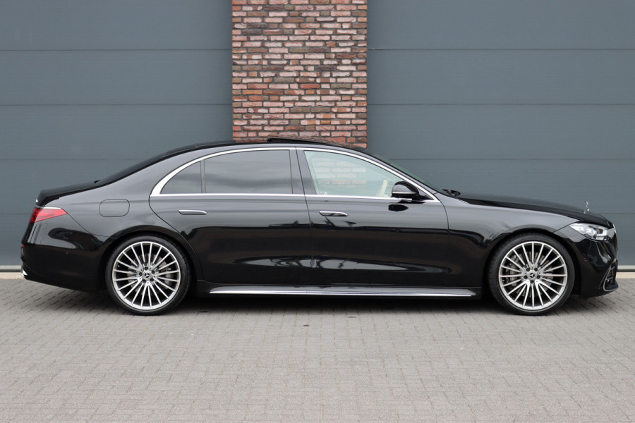 Mercedes-Benz S-Klasse 500 4MATIC AMG Line Aut9 | Achterasbesturing | Distronic+ | Airmatic | Entertainment Achter | Massage | HUD | Burmester | Vlakkenverwarming | Stoelventilatie | Digital Light |