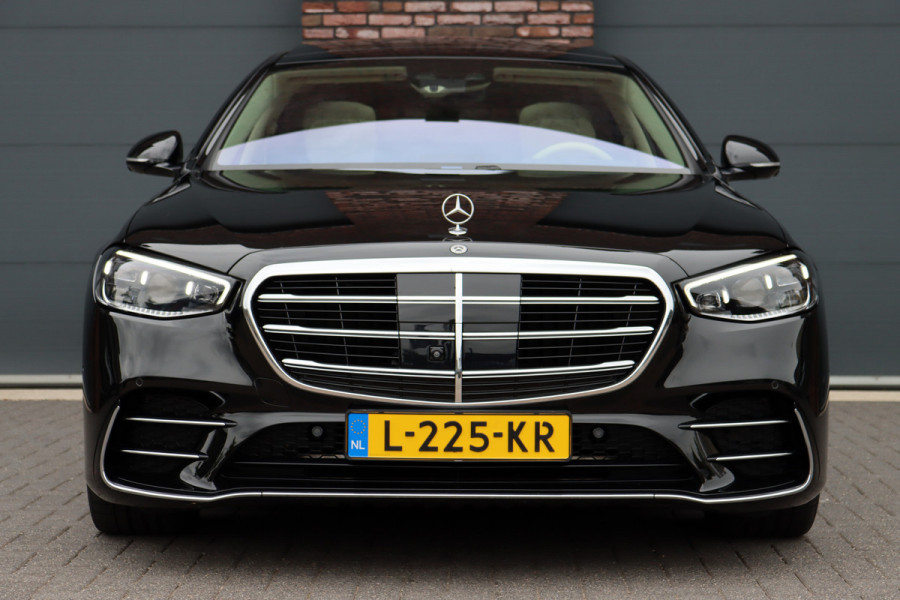 Mercedes-Benz S-Klasse 500 4MATIC AMG Line Aut9 | Achterasbesturing | Distronic+ | Airmatic | Entertainment Achter | Massage | HUD | Burmester | Vlakkenverwarming | Stoelventilatie | Digital Light |