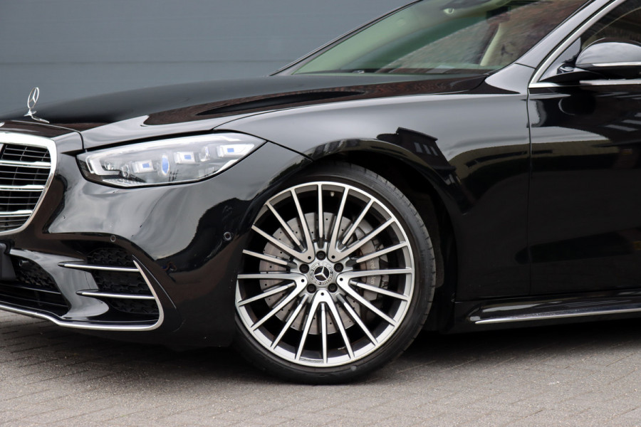 Mercedes-Benz S-Klasse 500 4MATIC AMG Line Aut9 | Achterasbesturing | Distronic+ | Airmatic | Entertainment Achter | Massage | HUD | Burmester | Vlakkenverwarming | Stoelventilatie | Digital Light |