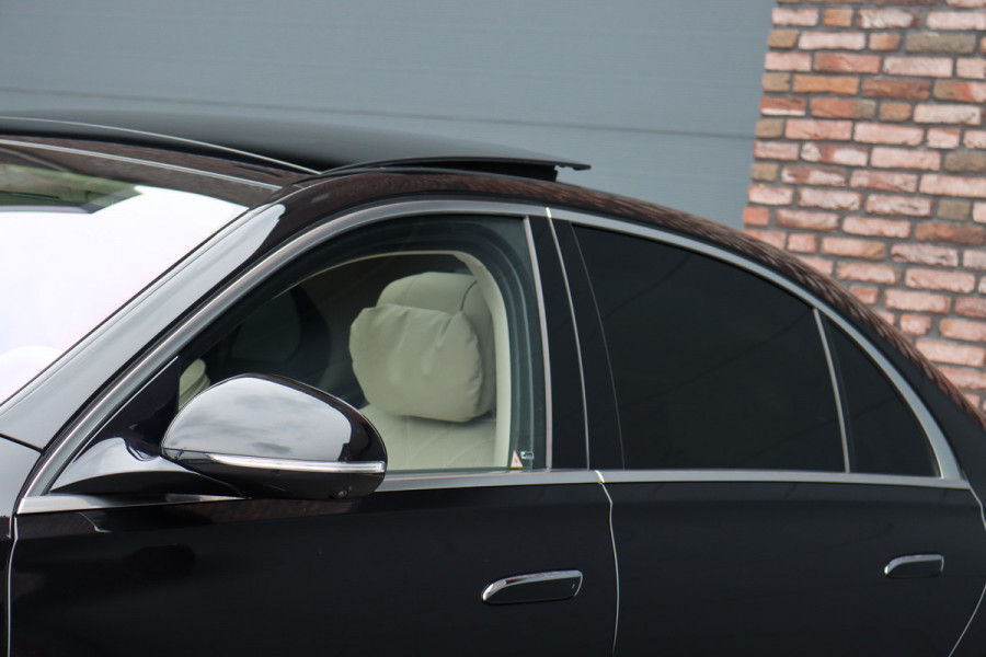 Mercedes-Benz S-Klasse 500 4MATIC AMG Line Aut9 | Achterasbesturing | Distronic+ | Airmatic | Entertainment Achter | Massage | HUD | Burmester | Vlakkenverwarming | Stoelventilatie | Digital Light |