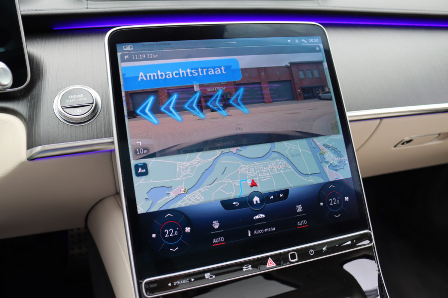 Mercedes-Benz S-Klasse 500 4MATIC AMG Line Aut9 | Achterasbesturing | Distronic+ | Airmatic | Entertainment Achter | Massage | HUD | Burmester | Vlakkenverwarming | Stoelventilatie | Digital Light |