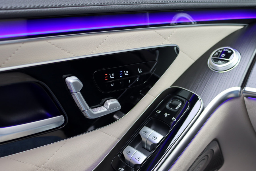 Mercedes-Benz S-Klasse 500 4MATIC AMG Line Aut9 | Achterasbesturing | Distronic+ | Airmatic | Entertainment Achter | Massage | HUD | Burmester | Vlakkenverwarming | Stoelventilatie | Digital Light |