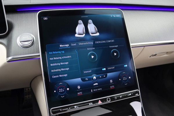 Mercedes-Benz S-Klasse 500 4MATIC AMG Line Aut9 | Achterasbesturing | Distronic+ | Airmatic | Entertainment Achter | Massage | HUD | Burmester | Vlakkenverwarming | Stoelventilatie | Digital Light |