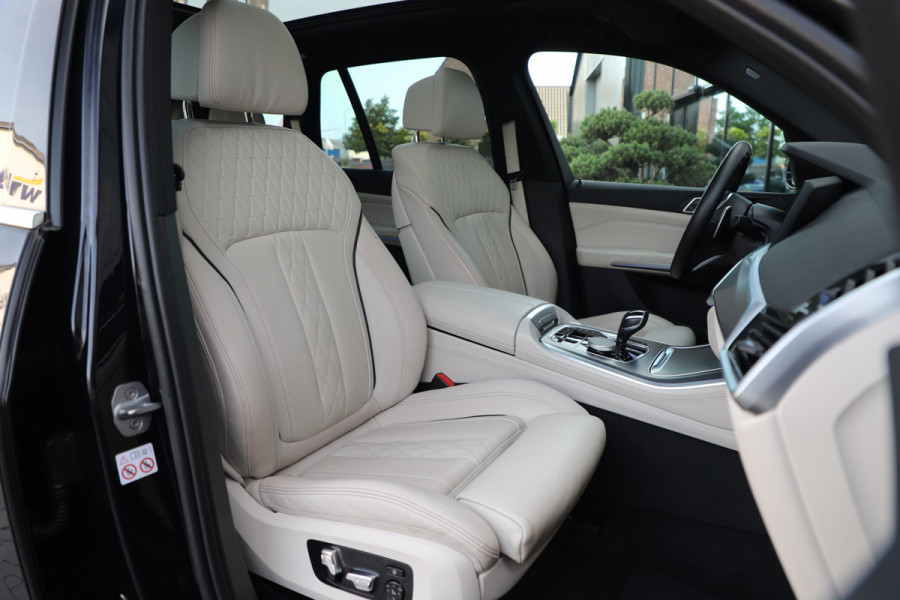 BMW X5 xDrive30d M-Sport High Executive | 265PK | Luchtvering | Pano | Sfeerverlichting | Head-up | Memory | Standkachel | Trekhaak | S