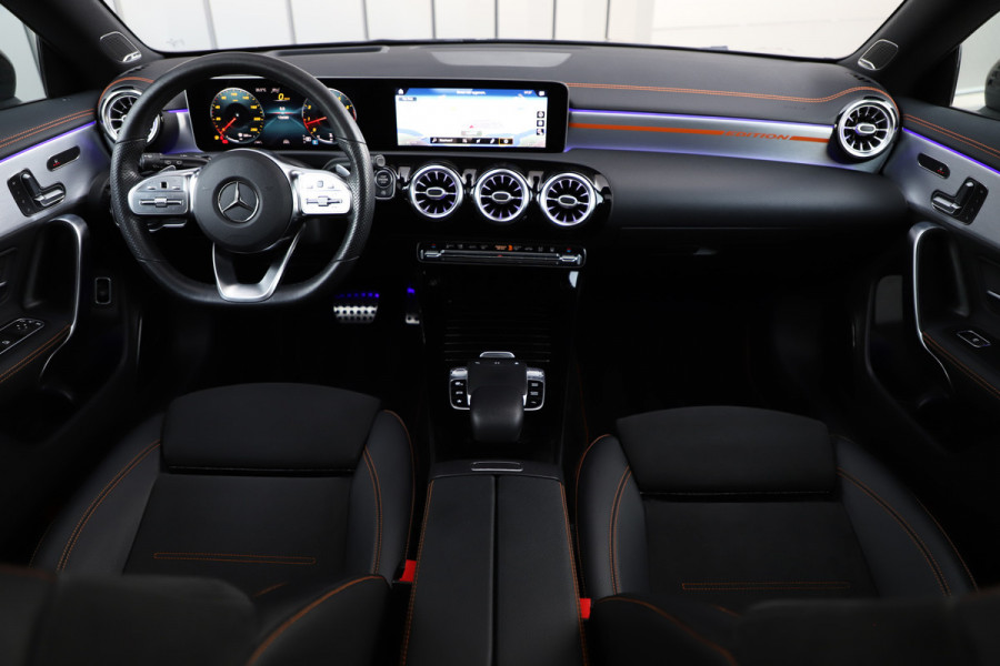 Mercedes-Benz CLA-Klasse Shooting Brake 250 AMG 4-Matic | 224PK | Pano | Keyles-go | Head-up | Burmester | Adaptief-onderstel | Memory | Sfeerverlichting