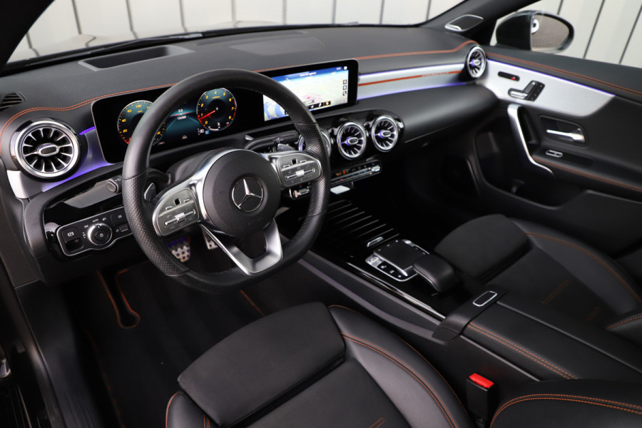 Mercedes-Benz CLA-Klasse Shooting Brake 250 AMG 4-Matic | 224PK | Pano | Keyles-go | Head-up | Burmester | Adaptief-onderstel | Memory | Sfeerverlichting