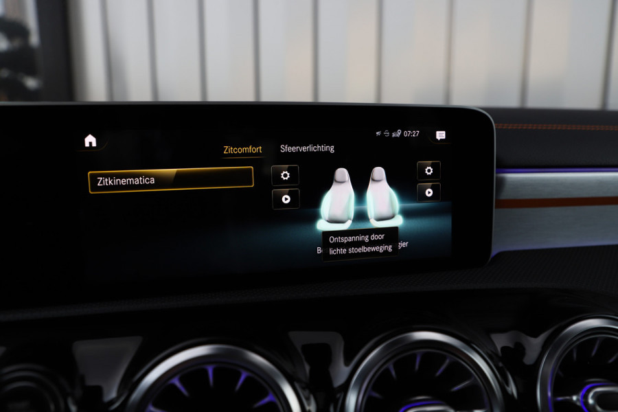 Mercedes-Benz CLA-Klasse Shooting Brake 250 AMG 4-Matic | 224PK | Pano | Keyles-go | Head-up | Burmester | Adaptief-onderstel | Memory | Sfeerverlichting