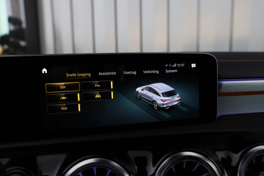 Mercedes-Benz CLA-Klasse Shooting Brake 250 AMG 4-Matic | 224PK | Pano | Keyles-go | Head-up | Burmester | Adaptief-onderstel | Memory | Sfeerverlichting