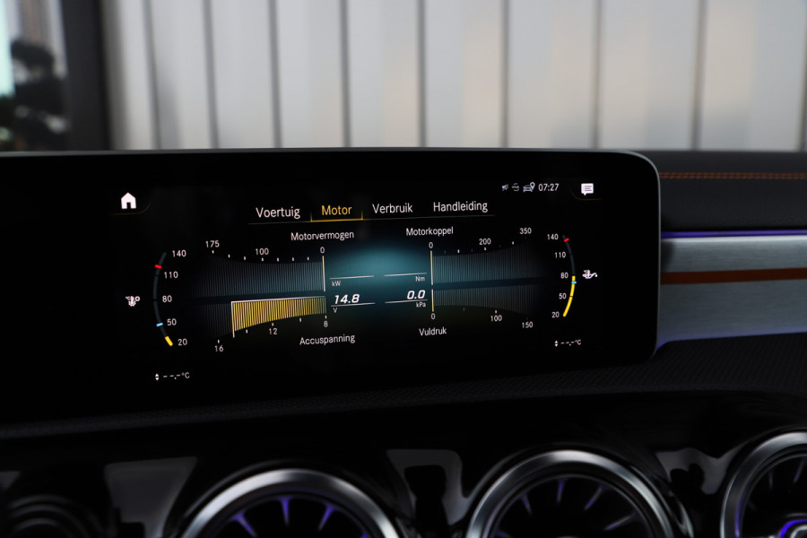 Mercedes-Benz CLA-Klasse Shooting Brake 250 AMG 4-Matic | 224PK | Pano | Keyles-go | Head-up | Burmester | Adaptief-onderstel | Memory | Sfeerverlichting