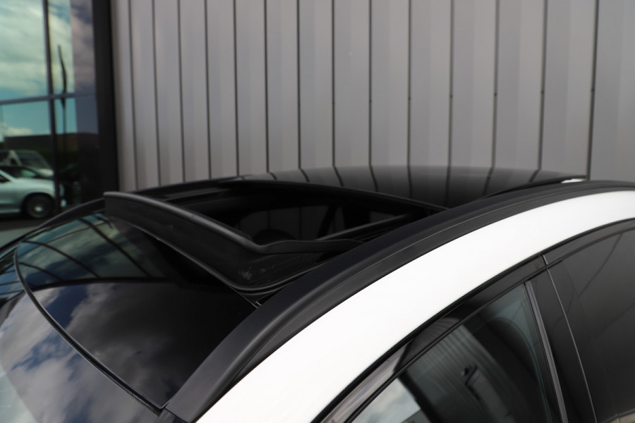 Mercedes-Benz GLC 250 4-Matic Aut9 | 211PK | Luchtvering | Sfeerverlichting | Head-up | Distronic | Pano | Stoelverw. | Camera | Trekhaak | 2017.