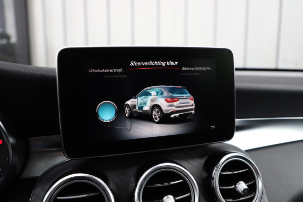 Mercedes-Benz GLC 250 4-Matic Aut9 | 211PK | Luchtvering | Sfeerverlichting | Head-up | Distronic | Pano | Stoelverw. | Camera | Trekhaak | 2017.