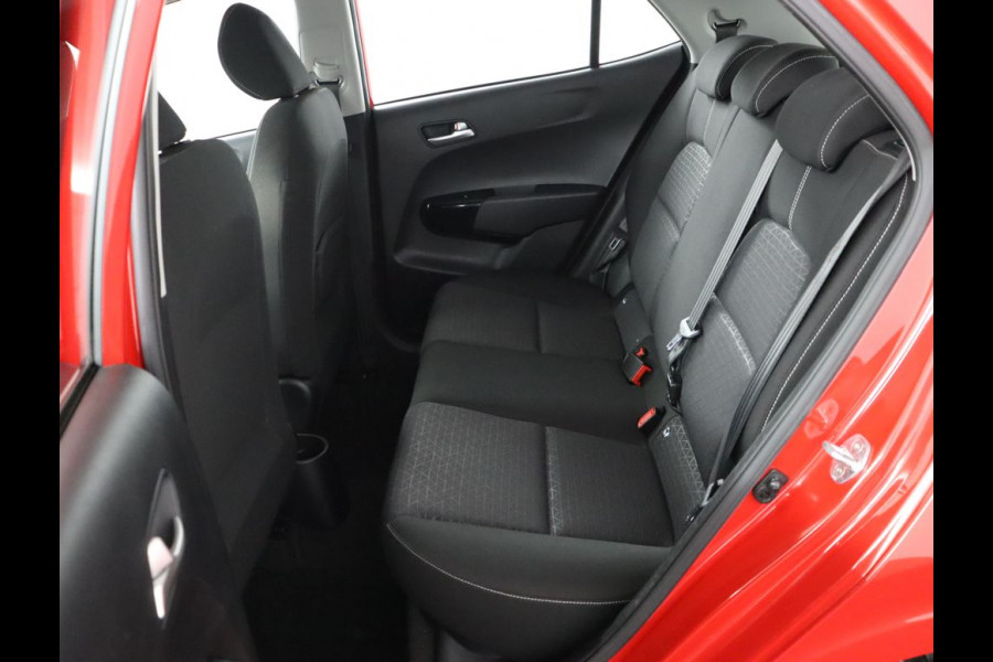 Kia Picanto 1.0 CVVT First Edition - Airco - Navigatie - Camera - Cruise Control - Bluetooth - LM-velgen - 12 maanden BOVAG-garantie