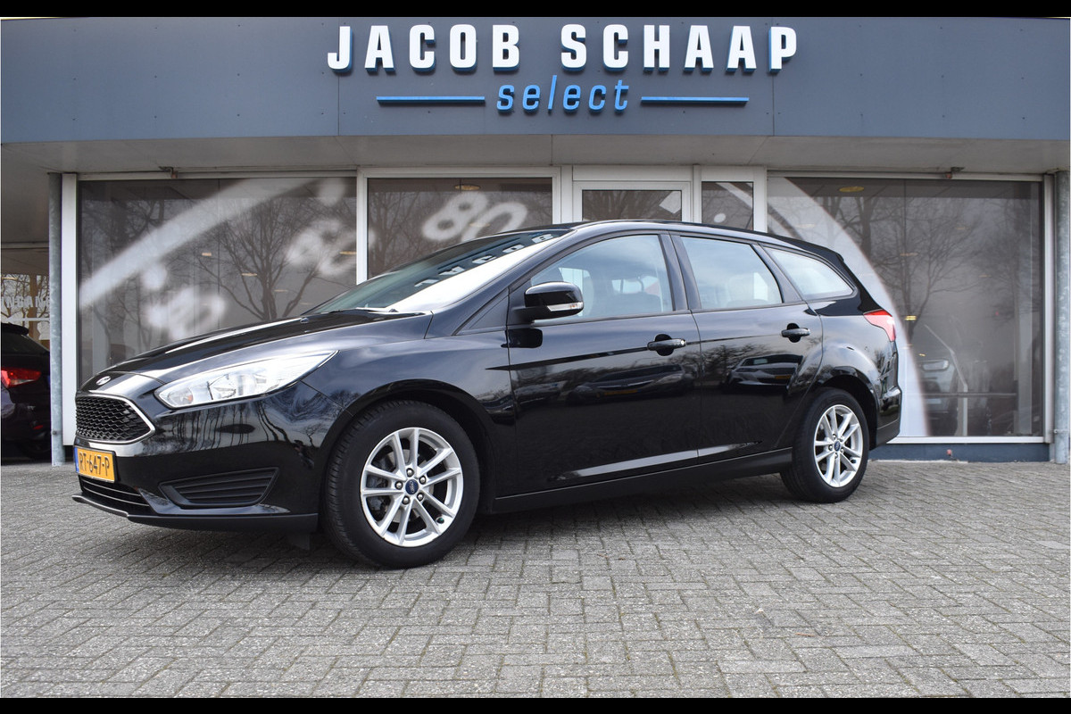 Ford FOCUS Wagon 1.0 Trend / Airco / 16" LM / Parkeersensoren / Ford FOCUS Wagon 1.0 Trend / Airco / 16" LM / Parkeersensoren /