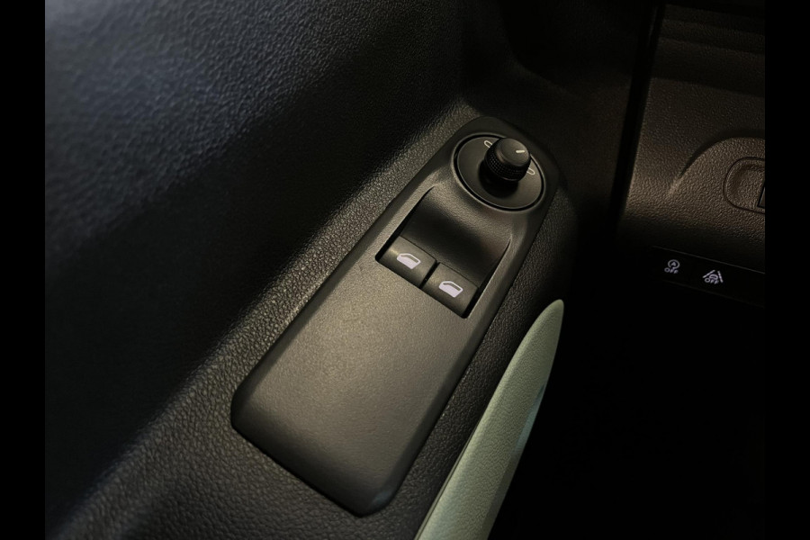 Citroën Berlingo 1.2 PureTech Live 110pk 6-Bak Airco Cruise Control 2 Schuifdeuren Bluetooth Slechts 48000 km!