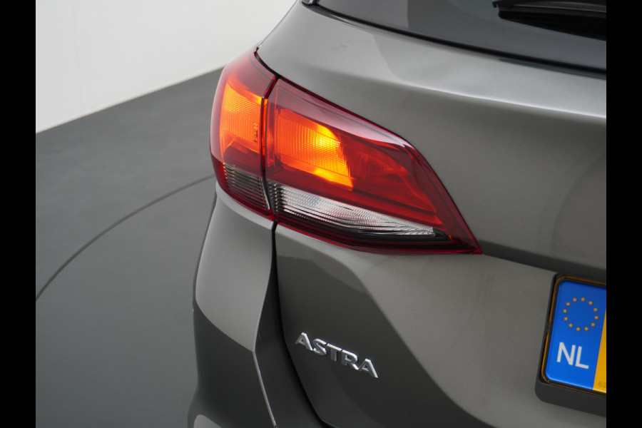 Opel Astra Sports Tourer T 111pk Navi Apple/Android Elek.klep Keyless Lane-dep. CruiseControl Pdc-a+v Ecc Licht-/Zichtpakket Bluetooth Isofix 4xElek.Ramen Mistlampen Usb 16''LM Dealer Onderhouden 1.2 Turbo Business Elegance