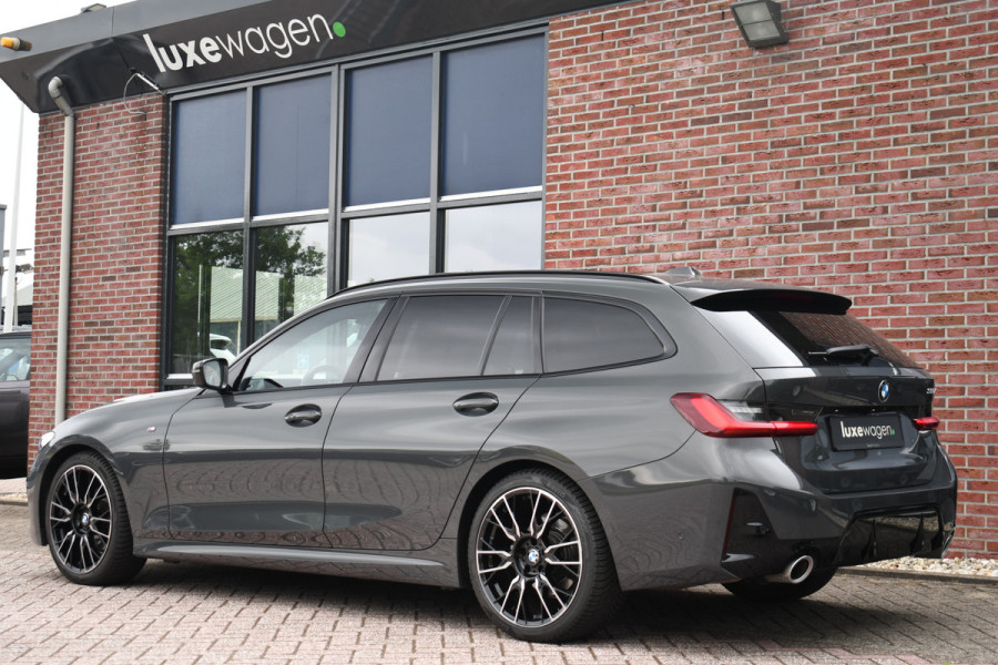 BMW 3 Serie Touring 320d M-Sport Dravit Pano ACC El-zetels Adp-onderstel Adp-LED