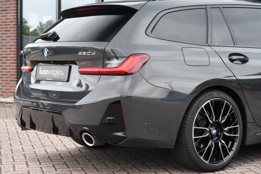 BMW 3 Serie Touring 320d M-Sport Dravit Pano ACC El-zetels Adp-onderstel Adp-LED
