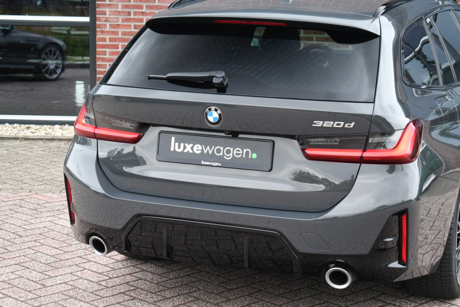 BMW 3 Serie Touring 320d M-Sport Dravit Pano ACC El-zetels Adp-onderstel Adp-LED