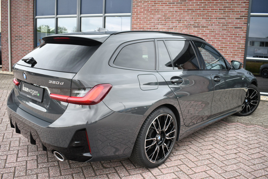 BMW 3 Serie Touring 320d M-Sport Dravit Pano ACC El-zetels Adp-onderstel Adp-LED