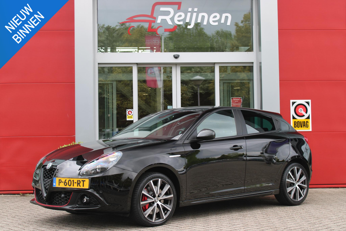 Alfa Romeo Giulietta 1.4 120PK TURBO SPRINT | LEDEREN BEKLEDING | AFNEEMBARE TREHAAK | ALL SEASON BANDEN | NAVIGATIE | CLIMATE CONTROL | CRUISE CONTROL | CARBON INTERIEUR AFWERKING | 18" LICHTMETALEN VELGEN | DAB+ RADIO | PARKEER SENSOREN | Alfa Romeo Giulietta 1.4 120PK TURBO SPRINT | LEDEREN BEKLEDING | AFNEEMBARE TREHAAK | ALL SEASON BANDEN | NAVIGATIE | CLIMATE CONTROL | CRUISE CONTROL | CARBON INTERIEUR AFWERKING | 18" LICHTMETALEN VELGEN | DAB+ RADIO | PARKEER SENSOREN |