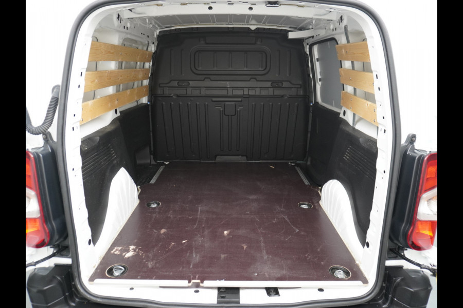 Opel Combo 1.5D L1H1 Navi Apple/Android Airco Pdc SchuifdeurRechts CruiseControl Elek.Ramen Dab Bluetooth Mistlampen Regensensor Aut.Verlichting Volledig Betimmerde Laadbak Edition