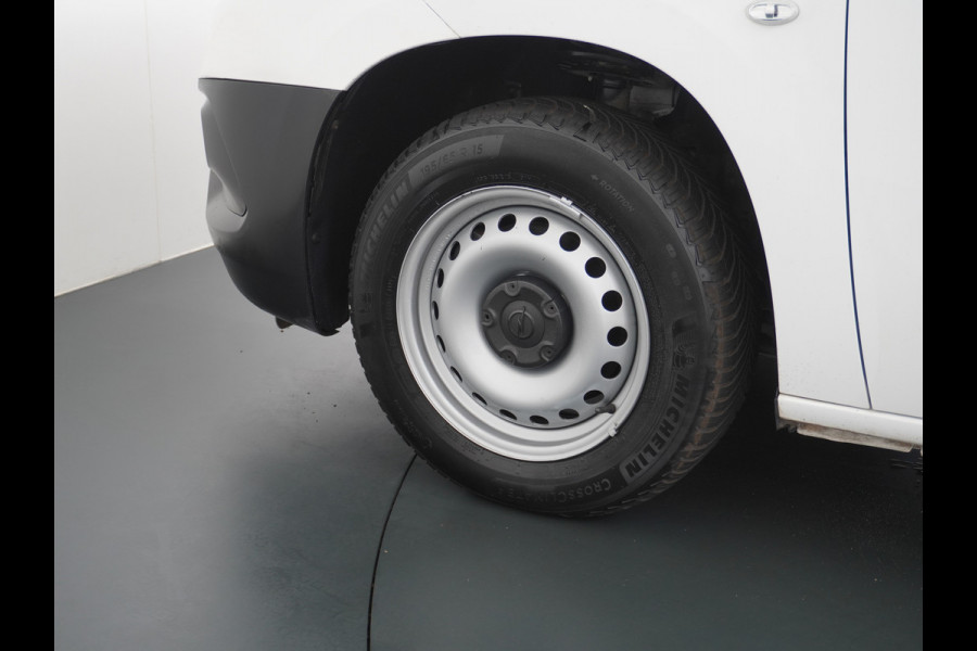 Opel Combo 1.5D L1H1 Navi Apple/Android Airco Pdc SchuifdeurRechts CruiseControl Elek.Ramen Dab Bluetooth Mistlampen Regensensor Aut.Verlichting Volledig Betimmerde Laadbak Edition