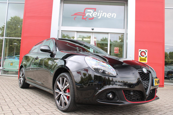 Alfa Romeo Giulietta 1.4 120PK TURBO SPRINT | LEDEREN BEKLEDING | AFNEEMBARE TREHAAK | ALL SEASON BANDEN | NAVIGATIE | CLIMATE CONTROL | CRUISE CONTROL | CARBON INTERIEUR AFWERKING | 18" LICHTMETALEN VELGEN | DAB+ RADIO | PARKEER SENSOREN |