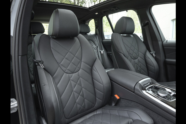BMW X5 xDrive50e M-Sport - Pano - Trekhaak - Driving Ass Prof - Head-up - Harman Kardon