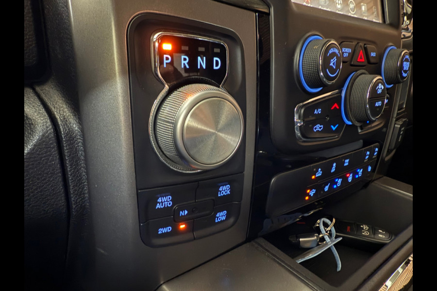 Dodge Ram 1500 5.7 V8 4x4 Crew Cab 5'7 Sport | Full option | Pano | LUCHT | LEDBAR | Hard Cover | Camera | Trekhaak |