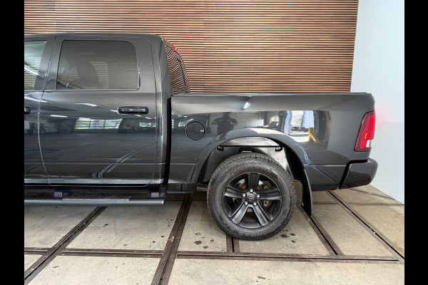 Dodge Ram 1500 5.7 V8 4x4 Crew Cab 5'7 Sport | Full option | Pano | LUCHT | LEDBAR | Hard Cover | Camera | Trekhaak |