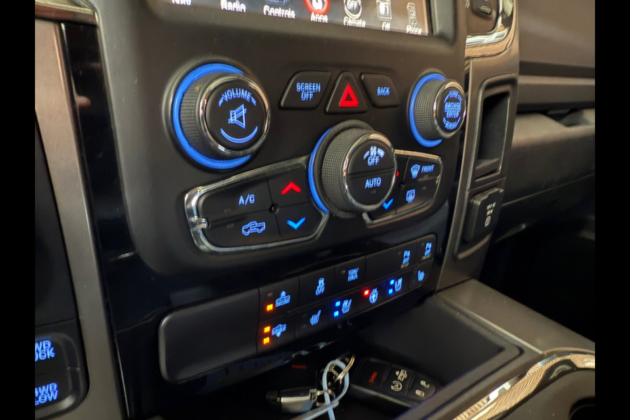 Dodge Ram 1500 5.7 V8 4x4 Crew Cab 5'7 Sport | Full option | Pano | LUCHT | LEDBAR | Hard Cover | Camera | Trekhaak |