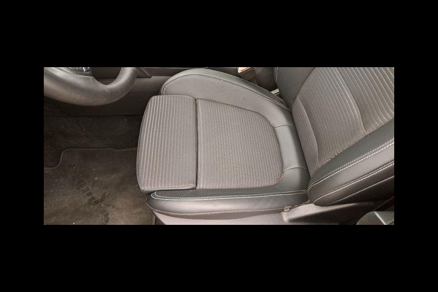 Ford Kuga 2.5 PHEV Titanium 225pk | Driver Assistance pack | Winterpack | Wegklapbare trekhaak | Panoramadak | AGR Stoelen | Technology pack | 18 inch Licht metaal | All Weather Banden
