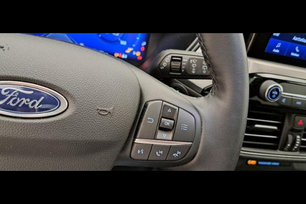 Ford Kuga 2.5 PHEV Titanium 225pk | Driver Assistance pack | Winterpack | Wegklapbare trekhaak | Panoramadak | AGR Stoelen | Technology pack | 18 inch Licht metaal | All Weather Banden