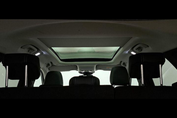 Ford Kuga 2.5 PHEV Titanium 225pk | Driver Assistance pack | Winterpack | Wegklapbare trekhaak | Panoramadak | AGR Stoelen | Technology pack | 18 inch Licht metaal | All Weather Banden