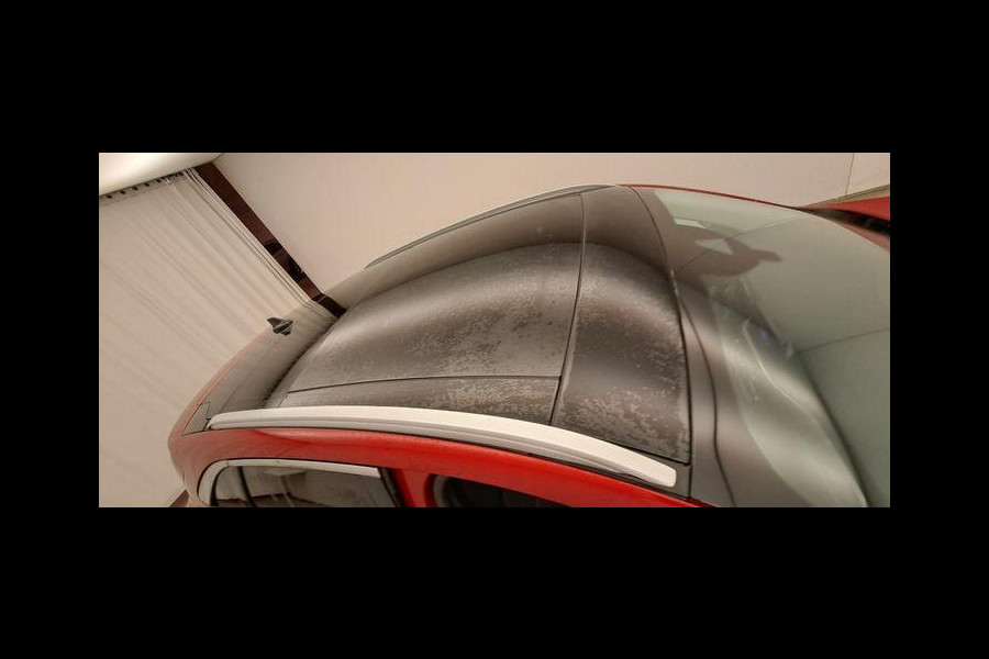 Ford Kuga 2.5 PHEV Titanium 225pk | Driver Assistance pack | Winterpack | Wegklapbare trekhaak | Panoramadak | AGR Stoelen | Technology pack | 18 inch Licht metaal | All Weather Banden