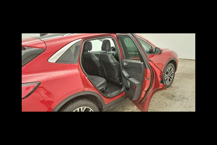 Ford Kuga 2.5 PHEV Titanium 225pk | Driver Assistance pack | Winterpack | Wegklapbare trekhaak | Panoramadak | AGR Stoelen | Technology pack | 18 inch Licht metaal | All Weather Banden