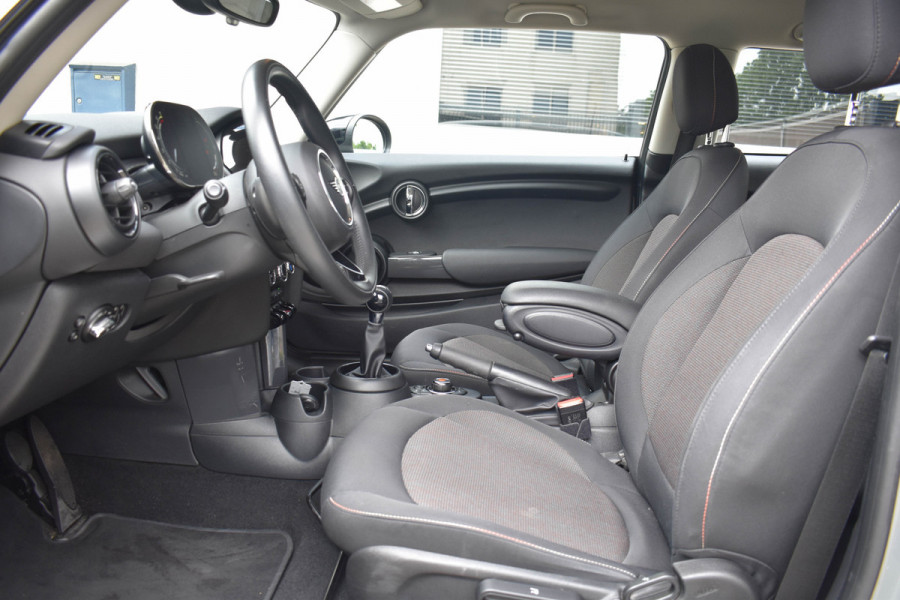 MINI Mini 1.5 Cooper Chili | XENON | CARPLAY | NAVI | KEYLESS | 1e EIGENAAR | NL AUTO