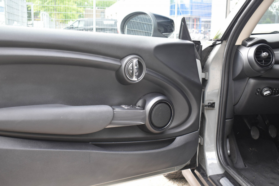 MINI Mini 1.5 Cooper Chili | XENON | CARPLAY | NAVI | KEYLESS | 1e EIGENAAR | NL AUTO
