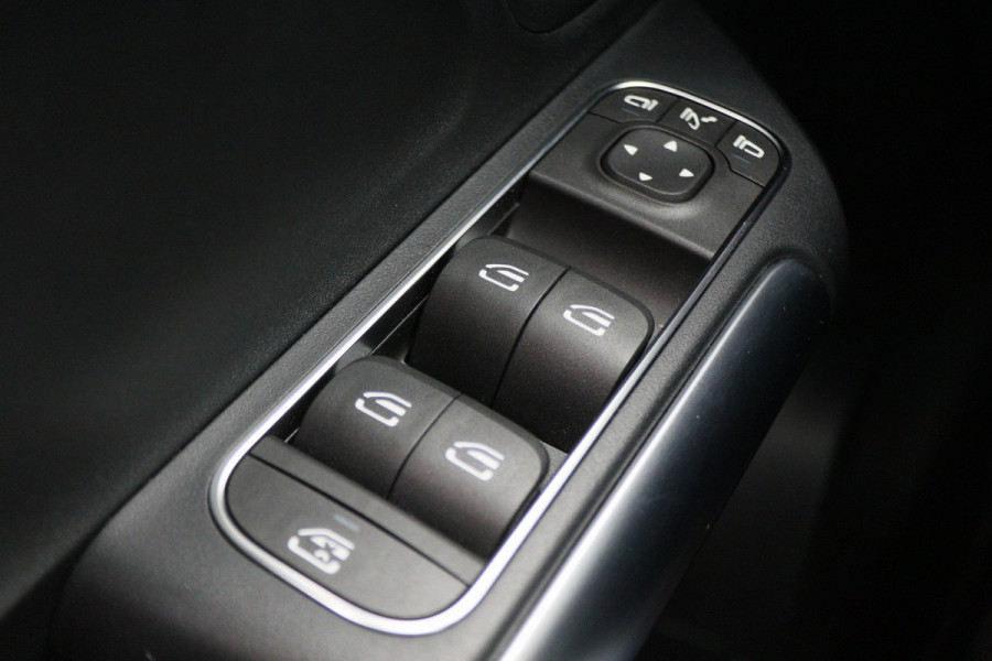 Mercedes-Benz B-Klasse 180 Launch Edition AMG Line Automaat Virtual Cockpit, LED, Apple Carplay, Camera, PDC, 18"