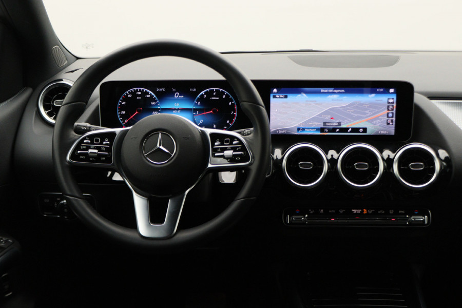 Mercedes-Benz B-Klasse 180 Launch Edition AMG Line Automaat Virtual Cockpit, LED, Apple Carplay, Camera, PDC, 18"