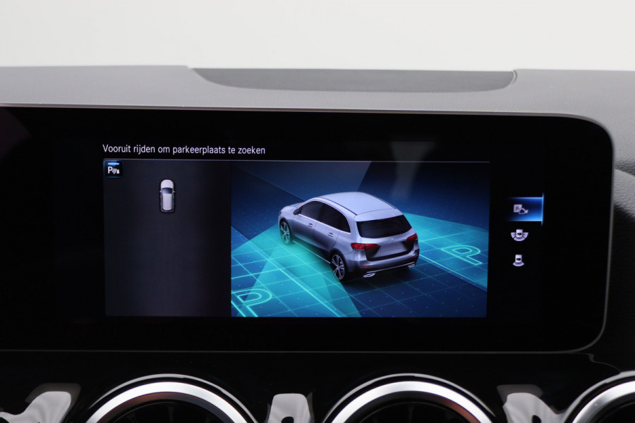 Mercedes-Benz B-Klasse 180 Launch Edition AMG Line Automaat Virtual Cockpit, LED, Apple Carplay, Camera, PDC, 18"