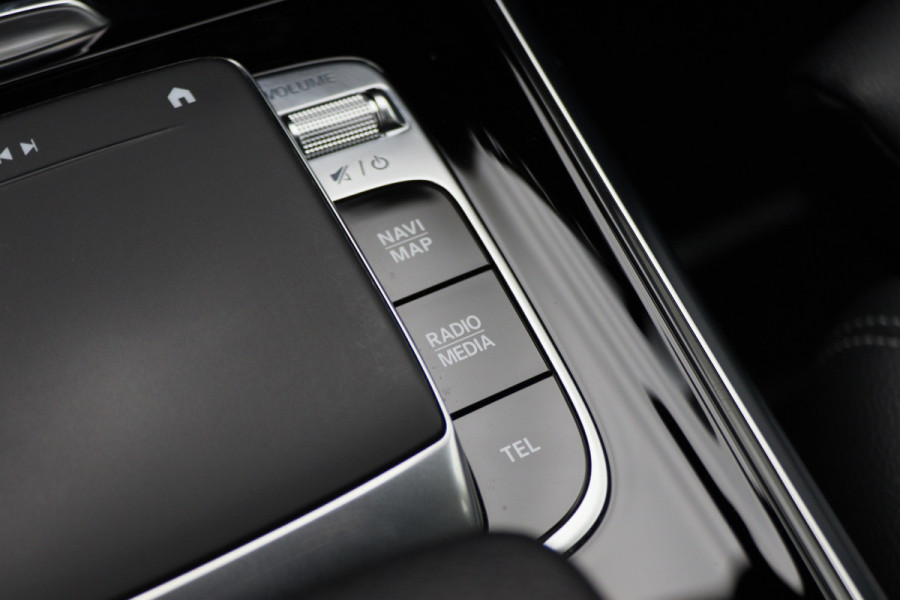 Mercedes-Benz B-Klasse 180 Launch Edition AMG Line Automaat Virtual Cockpit, LED, Apple Carplay, Camera, PDC, 18"