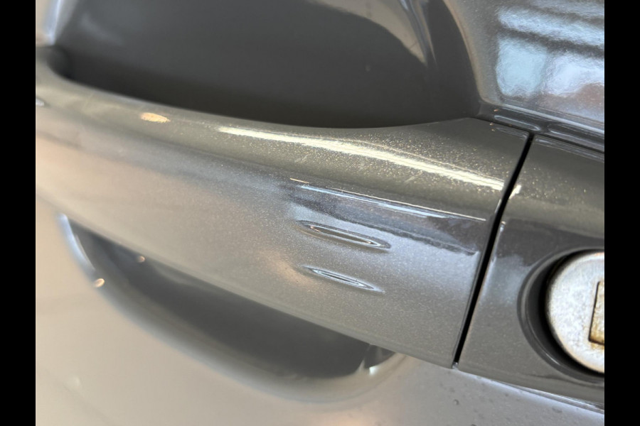 Peugeot 2008 1.2 Hybrid 145 GT Automaat | Elektrisch verstelbare bestuurdersstoel | Stoelverwarming | Massage | 4-seizoensbanden | 360 Camera | Navigatie | Adaptieve cruise control