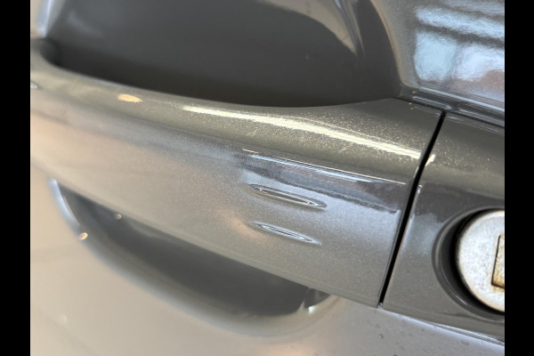Peugeot 2008 1.2 Hybrid 145 GT Automaat | Elektrisch verstelbare bestuurdersstoel | Stoelverwarming | Massage | 4-seizoensbanden | 360 Camera | Navigatie | Adaptieve cruise control