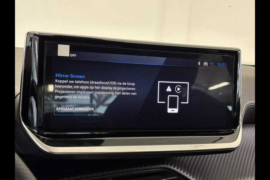 Peugeot 2008 1.2 Hybrid 145 GT Automaat | Elektrisch verstelbare bestuurdersstoel | Stoelverwarming | Massage | 4-seizoensbanden | 360 Camera | Navigatie | Adaptieve cruise control
